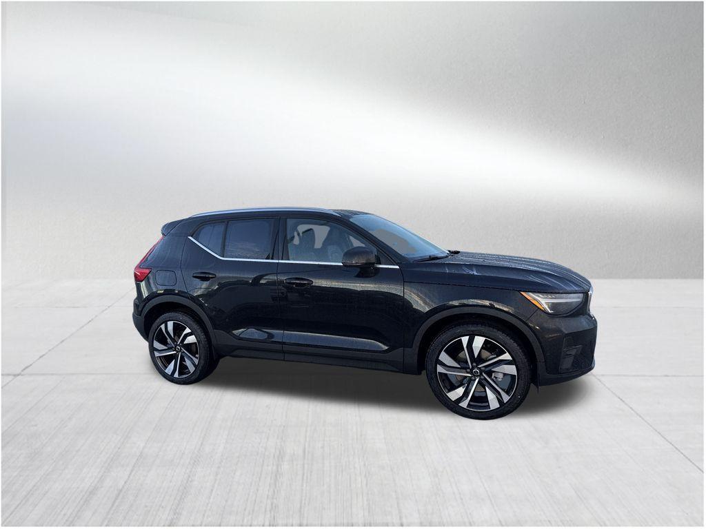 new 2025 Volvo XC40 car, priced at $48,290