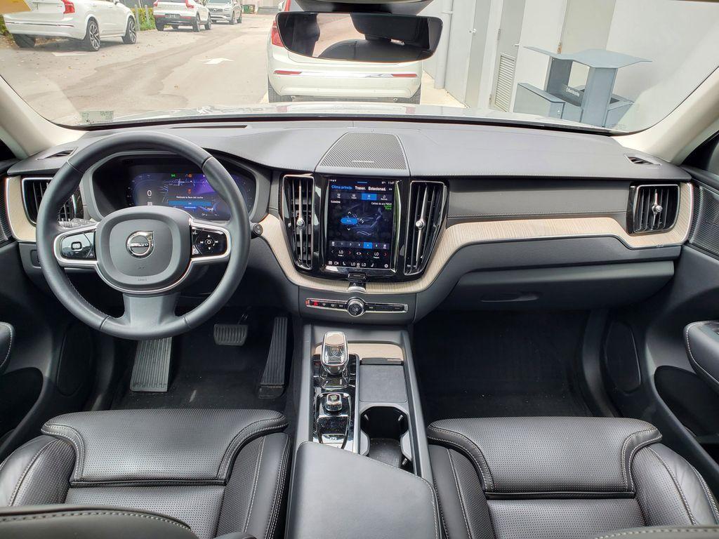 used 2022 Volvo XC60 car, priced at $36,990