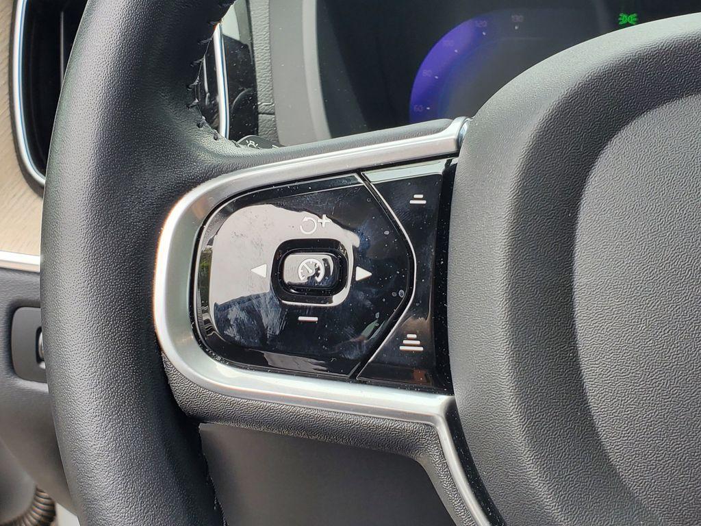used 2022 Volvo XC60 car, priced at $36,990