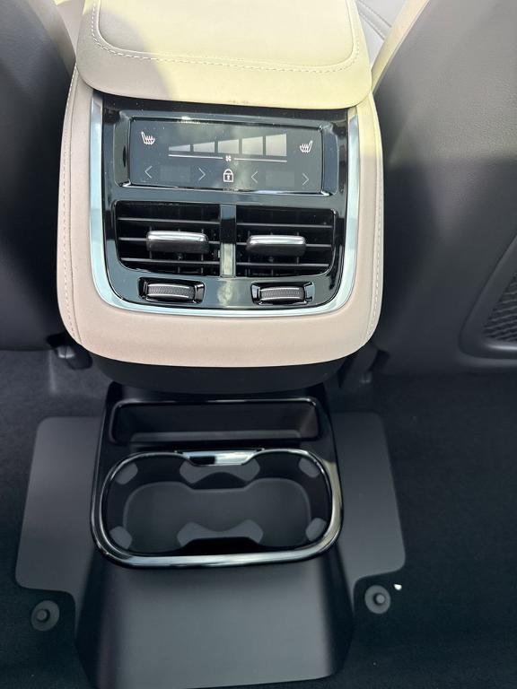 new 2026 Volvo XC90 car, priced at $69,195