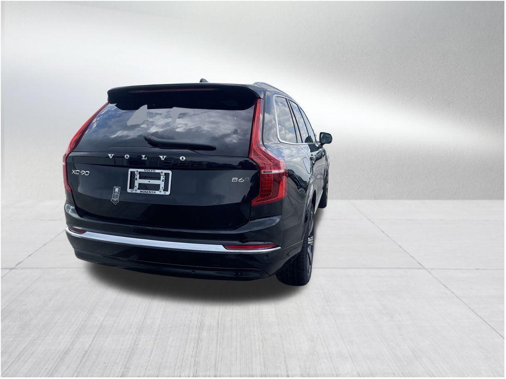 new 2025 Volvo XC90 car, priced at $67,895