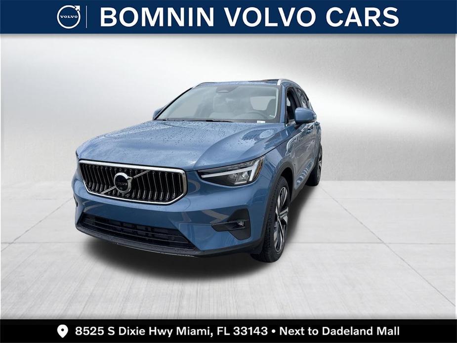 new 2025 Volvo XC40 car, priced at $46,770