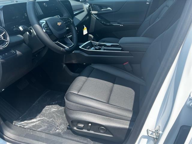 new 2026 Chevrolet Equinox car, priced at $32,045