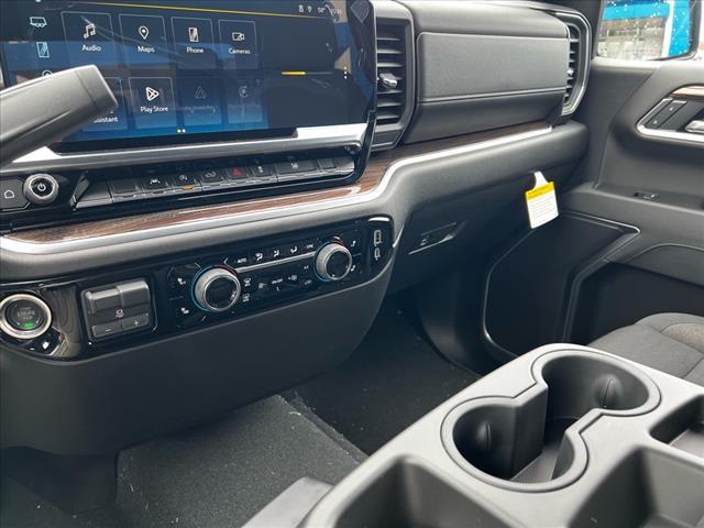 new 2025 Chevrolet Silverado 1500 car, priced at $46,244