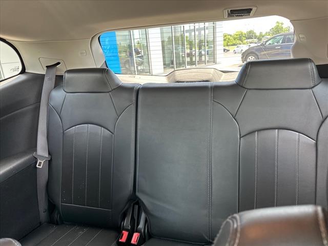used 2015 Chevrolet Traverse car, priced at $9,995
