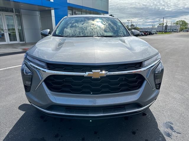 new 2025 Chevrolet Trax car