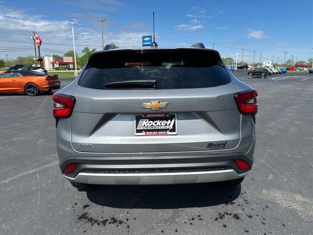 new 2025 Chevrolet Trax car