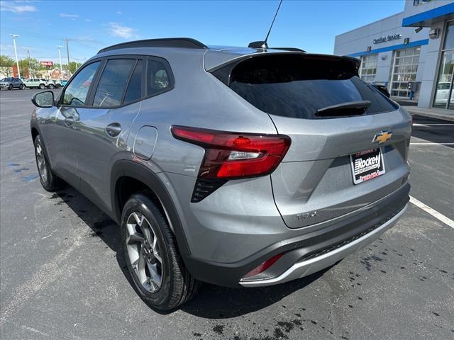 new 2025 Chevrolet Trax car