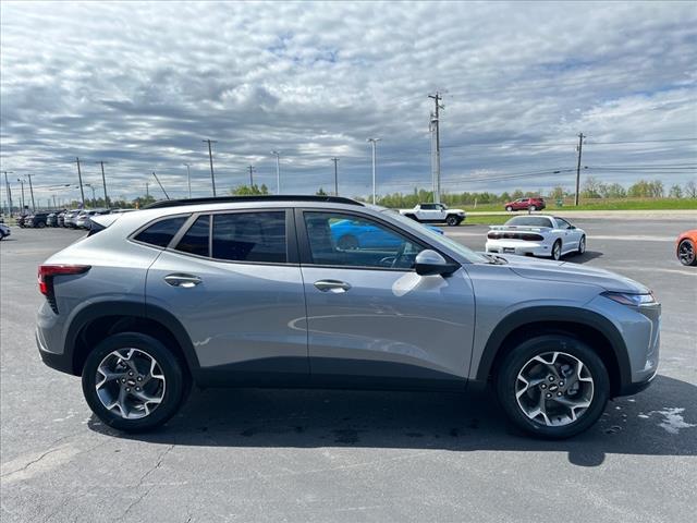 new 2025 Chevrolet Trax car