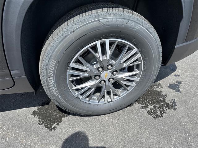 new 2025 Chevrolet Traverse car