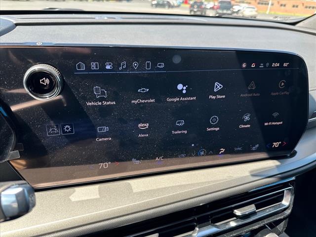 new 2025 Chevrolet Traverse car