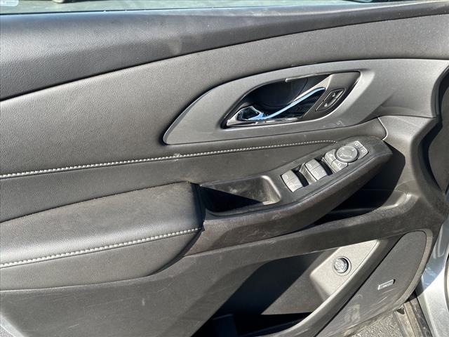 used 2023 Chevrolet Traverse car, priced at $39,995