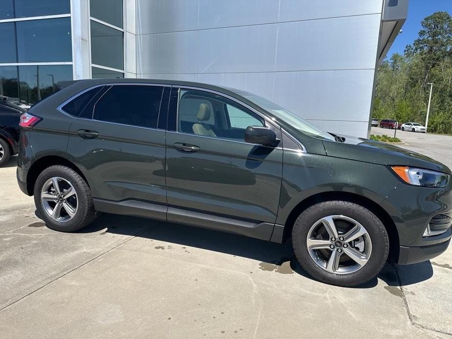 new 2024 Ford Edge car, priced at $45,450