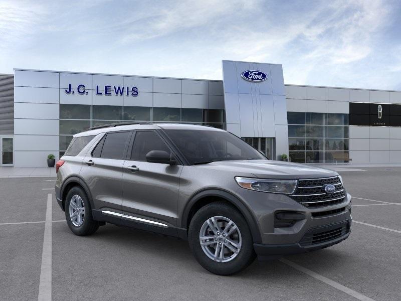 new 2024 Ford Explorer car, priced at $40,305