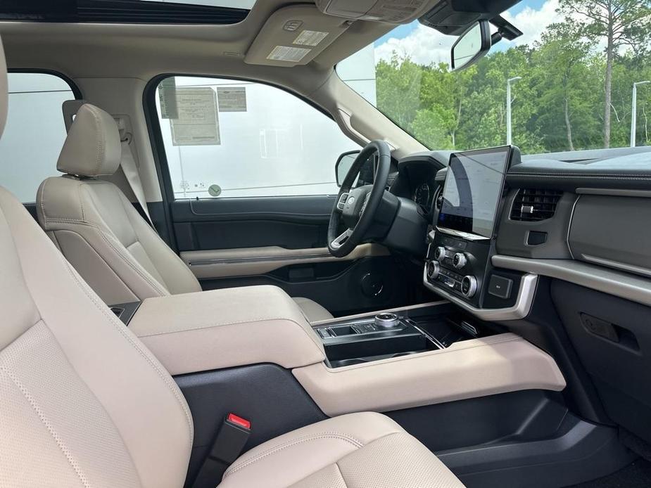 new 2024 Ford Expedition Max car, priced at $72,600