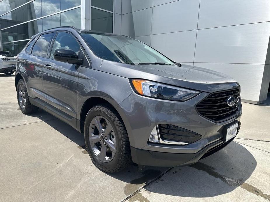 new 2024 Ford Edge car, priced at $43,805