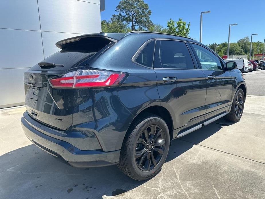 new 2024 Ford Edge car, priced at $42,015