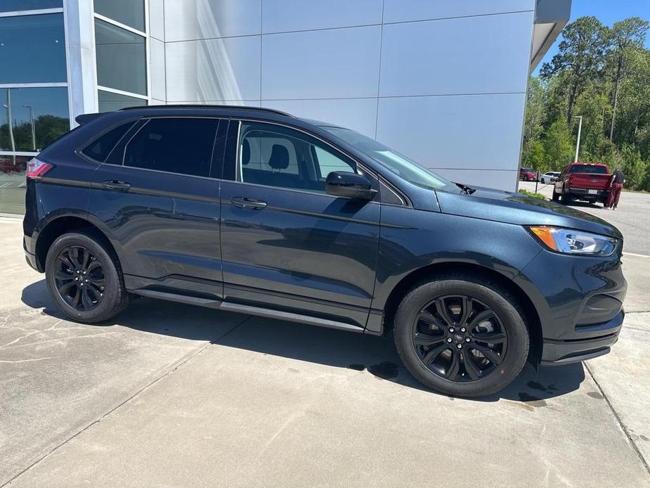 new 2024 Ford Edge car, priced at $42,015