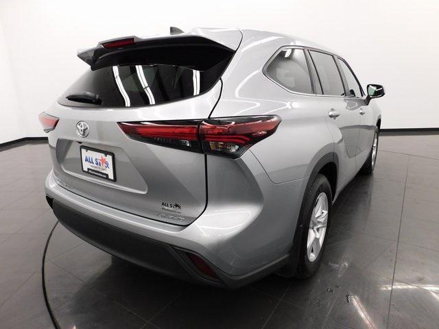 used 2024 Toyota Highlander car, priced at $40,995