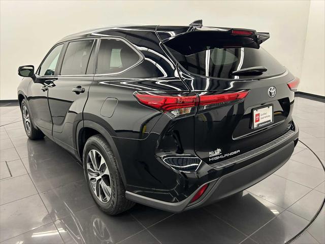 used 2023 Toyota Highlander car, priced at $39,995