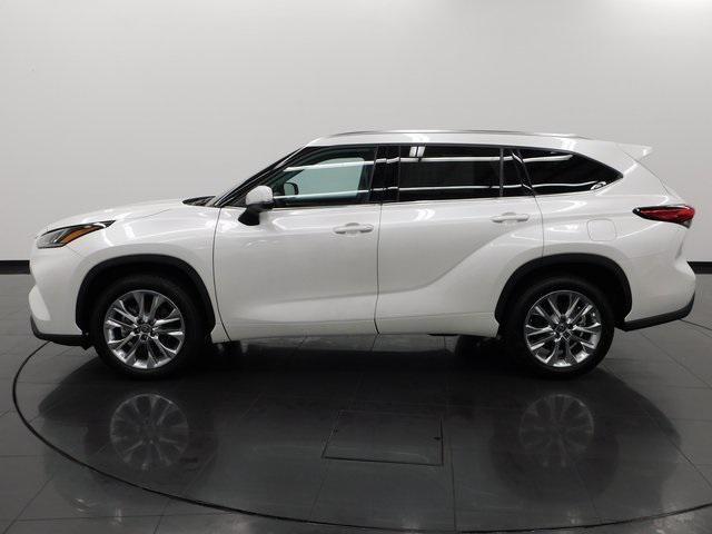 used 2021 Toyota Highlander car, priced at $31,750