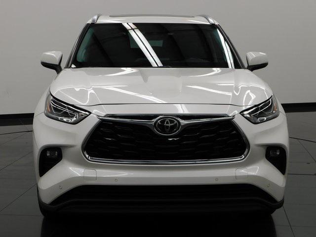 used 2021 Toyota Highlander car, priced at $31,750