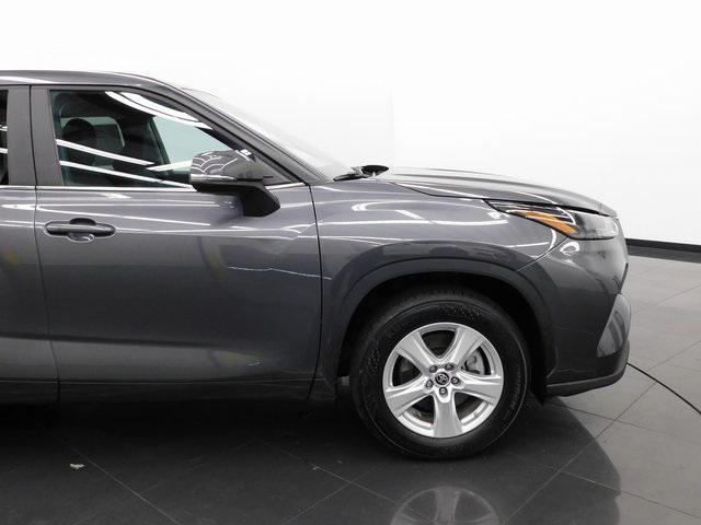 used 2023 Toyota Highlander car, priced at $32,995