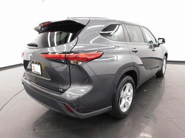 used 2023 Toyota Highlander car, priced at $32,995