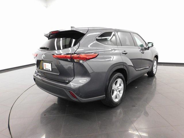 used 2023 Toyota Highlander car, priced at $32,995