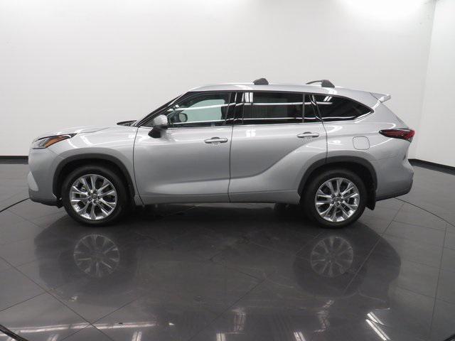 used 2024 Toyota Highlander car, priced at $48,995