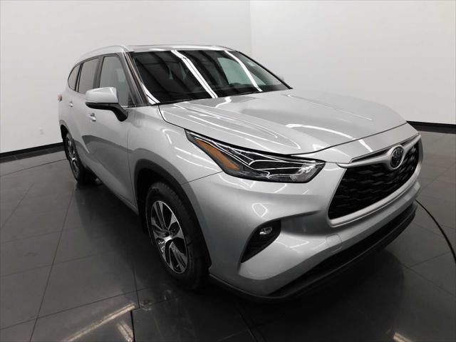used 2023 Toyota Highlander car, priced at $38,499