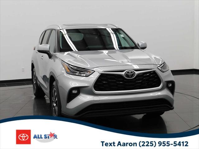 used 2023 Toyota Highlander car, priced at $38,499