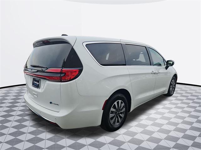 used 2023 Chrysler Pacifica Hybrid car, priced at $24,500