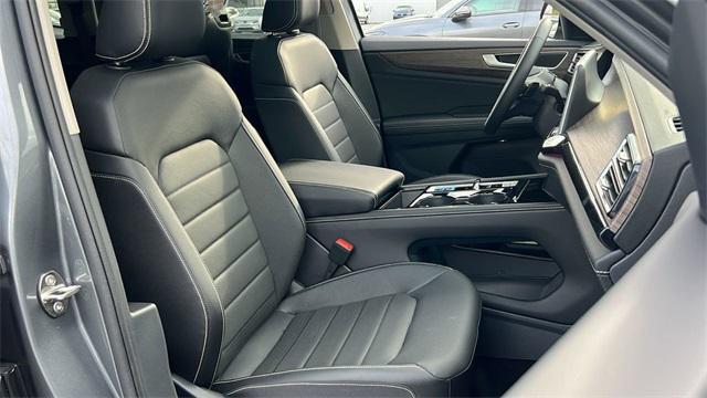 new 2025 Volkswagen Atlas car, priced at $43,954