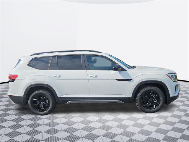 new 2025 Volkswagen Atlas car, priced at $43,584
