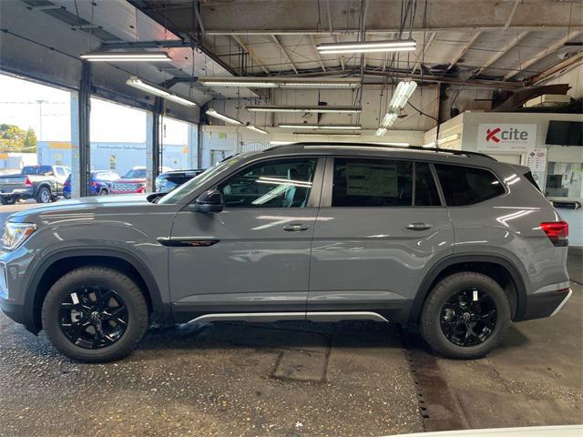 new 2025 Volkswagen Atlas car, priced at $46,098