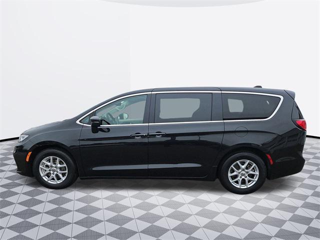 used 2023 Chrysler Pacifica car, priced at $25,000