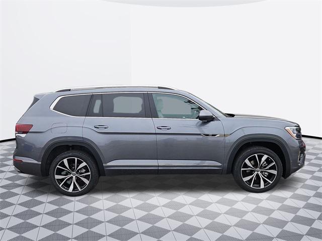 new 2025 Volkswagen Atlas car, priced at $52,168