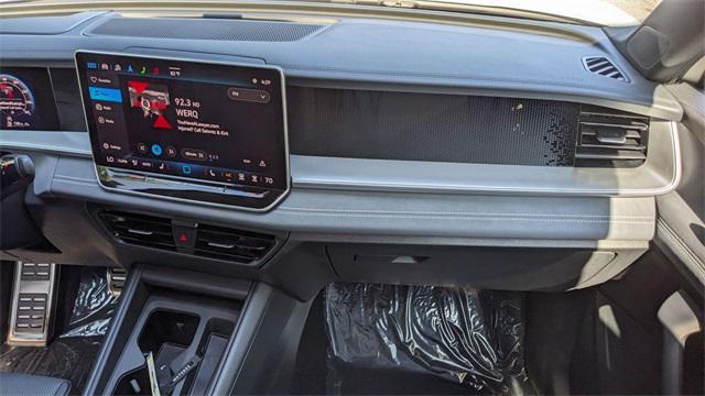 new 2025 Volkswagen Tiguan car, priced at $37,518