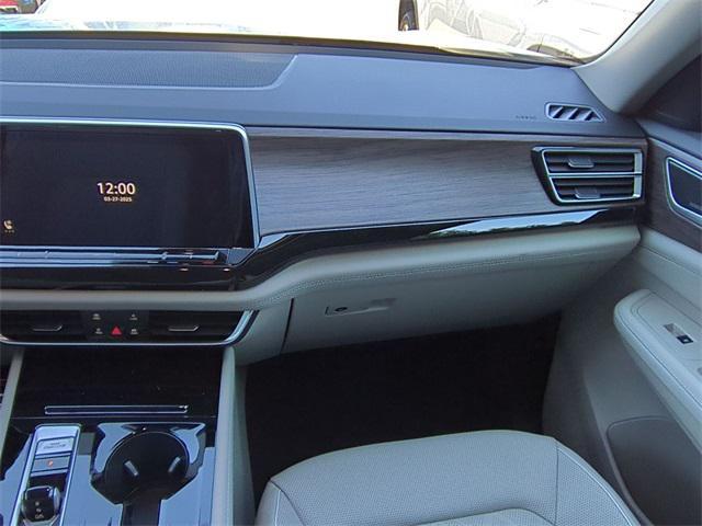 new 2025 Volkswagen Atlas car, priced at $52,605