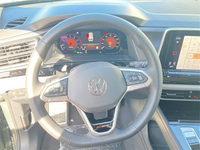 new 2024 Volkswagen Atlas car, priced at $49,599