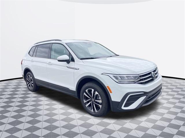 new 2024 Volkswagen Tiguan car, priced at $30,074