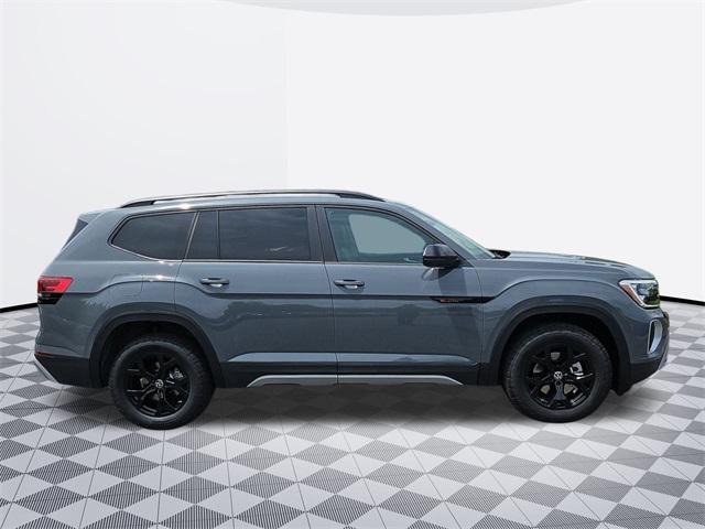 new 2025 Volkswagen Atlas car, priced at $47,271