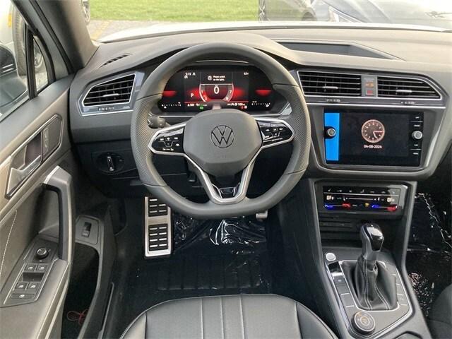 new 2024 Volkswagen Tiguan car, priced at $36,019