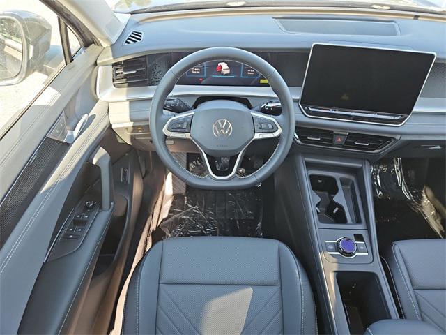 new 2025 Volkswagen Tiguan car, priced at $33,044