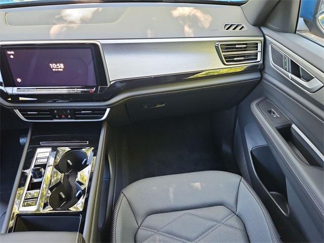 new 2026 Volkswagen Atlas Cross Sport car, priced at $45,894
