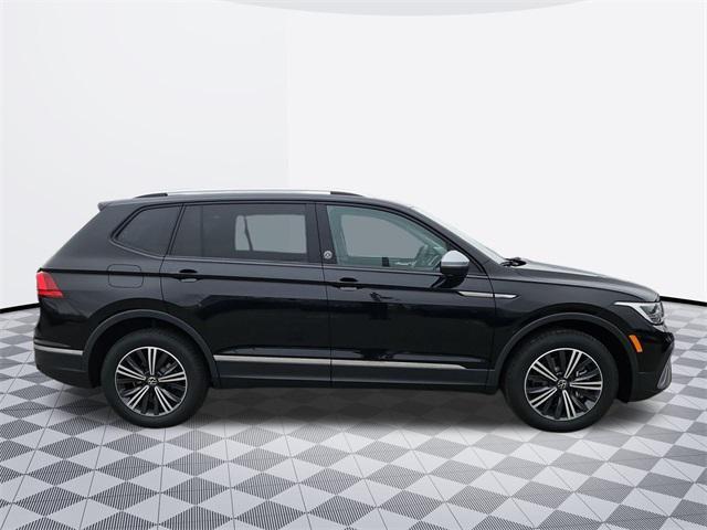 new 2024 Volkswagen Tiguan car, priced at $31,476