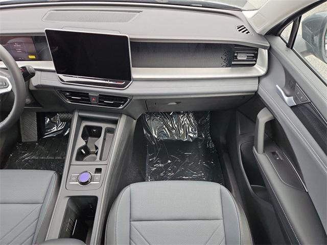 new 2025 Volkswagen Tiguan car, priced at $32,318