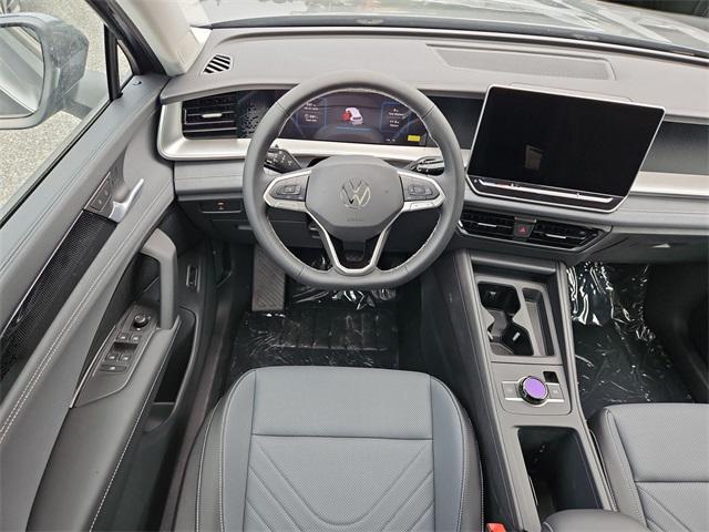new 2025 Volkswagen Tiguan car, priced at $32,318