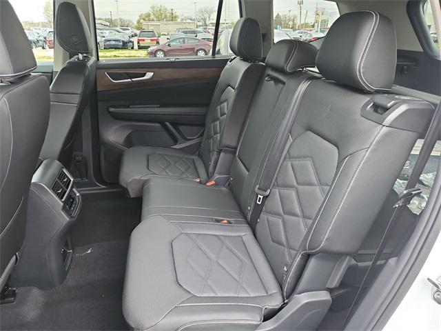 new 2025 Volkswagen Atlas car, priced at $43,148